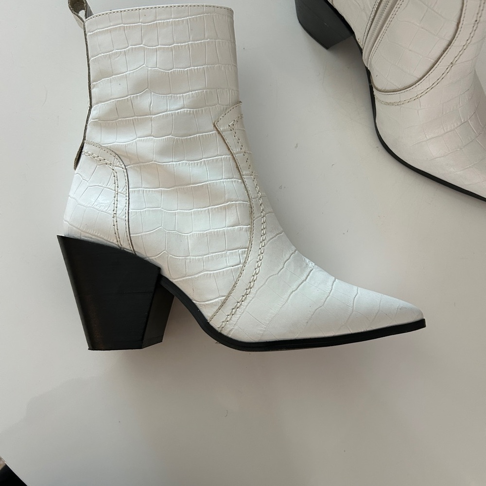Office Avail Western Boots SZ 38